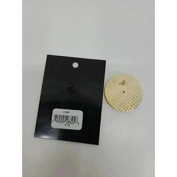 Dollywood Collectible Trading Pin Festival of Nations Spinner New -No Back - Picture 2 of 3